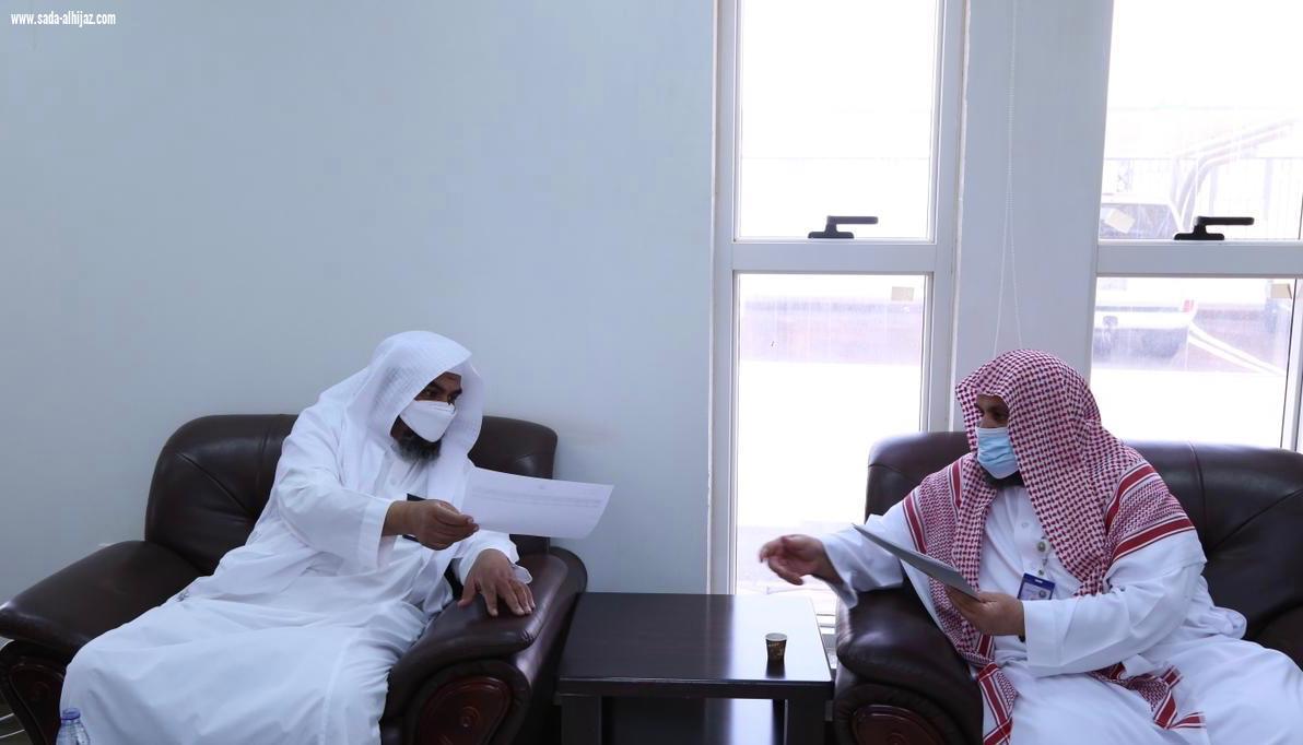 مدير فرع هيئة القصيم يزور هيئة الشماسية ويتفقد العمل الميداني