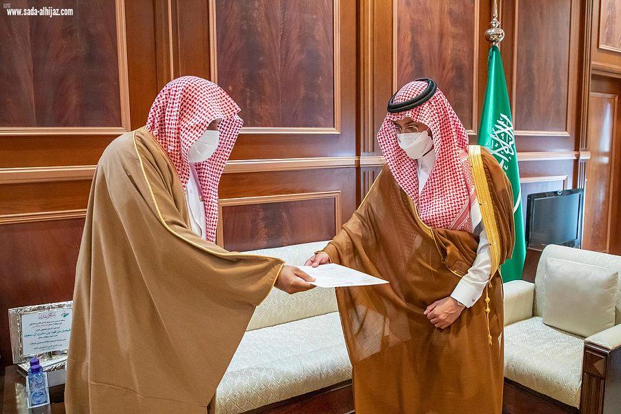 سمو نائب أمير منطقة حائل يتسلم تقريراً عن الجولات الرقابية لمتابعة الإجراءات الاحترازية في مساجد المنطقة