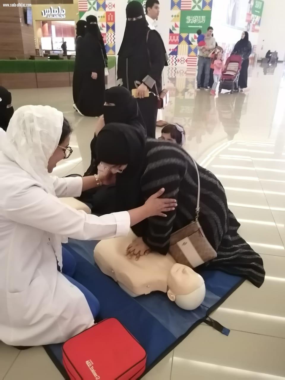 مستشفى الملك فهد يدرب ٤٥٠ متسوق على الانعاش الرئوي