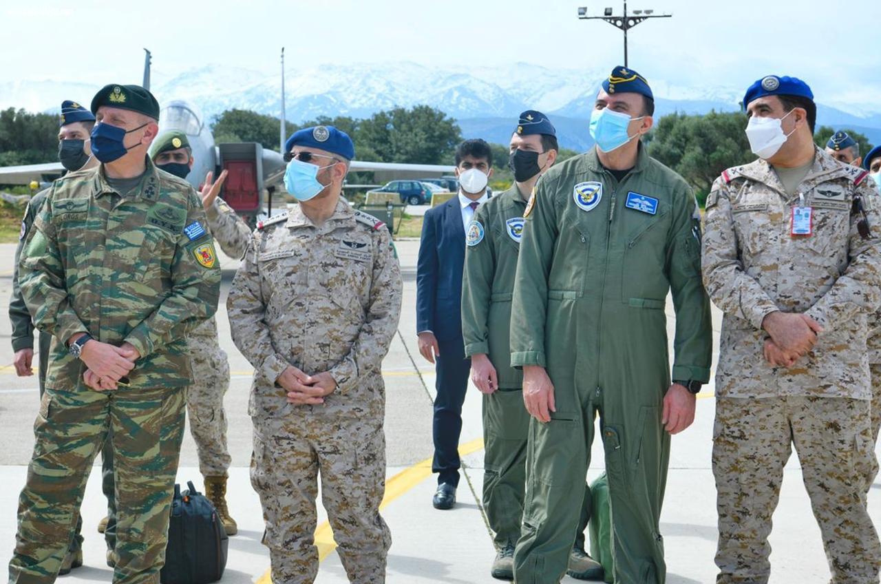 رئيس هيئة الأركان العامة يصل إلى جمهورية ⁧‫اليونان‬⁩ ويلتقي برئيس هيئة الأركان اليوناني ويحضر مناورات  ⁧‫تمرين عين الصقر 1‬⁩ في قاعدة سودا الجوية‫