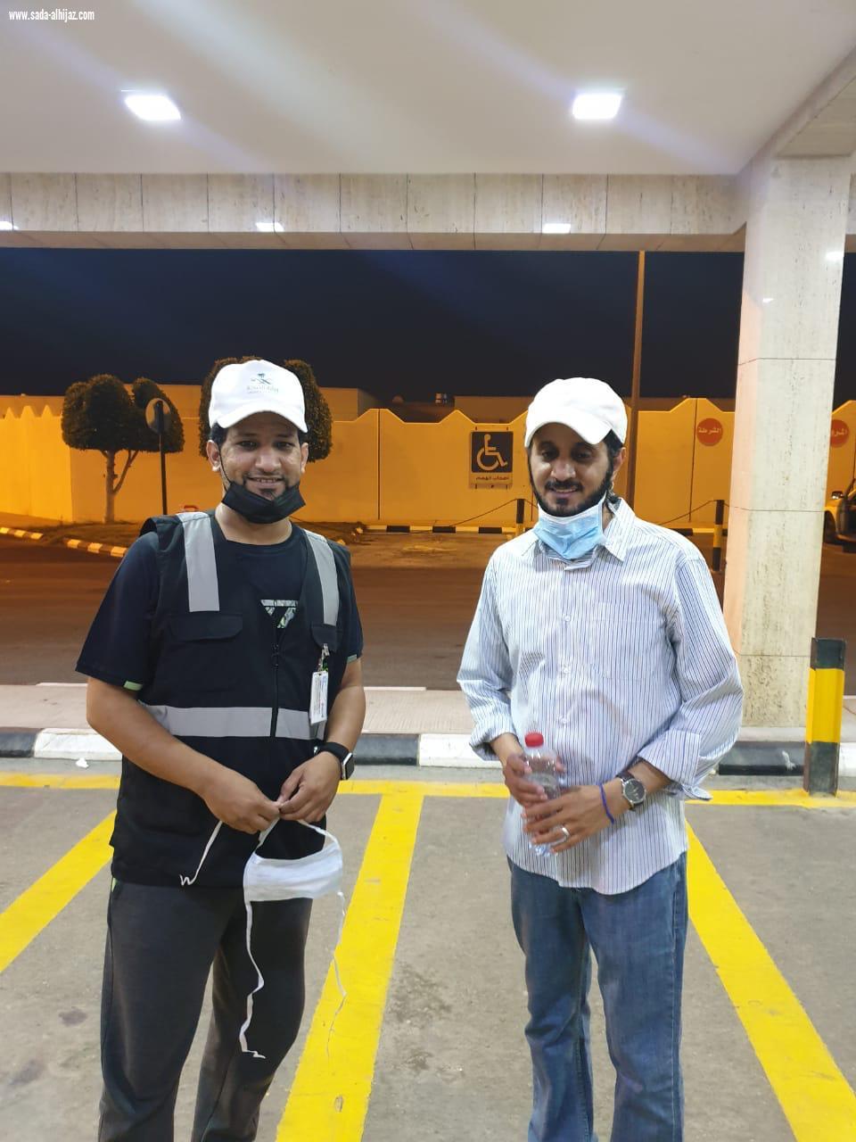 جمعية اليقظة النسائية الخيرية تقدم 100 وجبة سحور لمناوبين الصحة