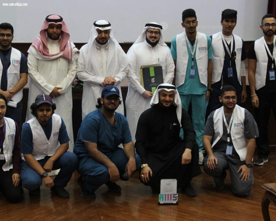 فريق نادي العلوم الطبية التطبيقية ينفذ فعالية تحت عنوان(صناعة باحث)