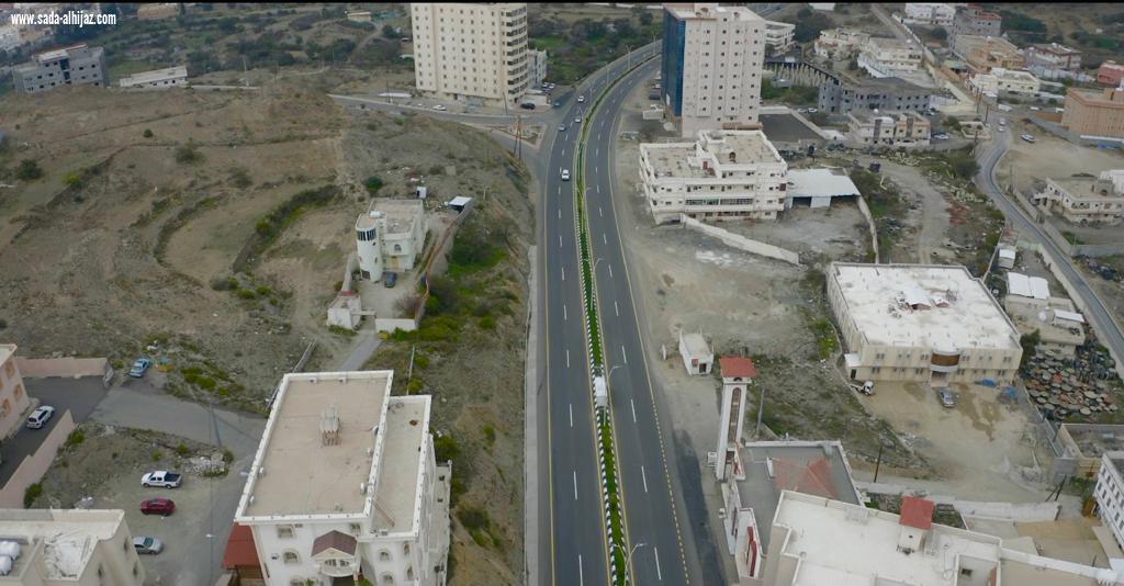 سمو أمير المنطقة وبحضور معالي وزير النقل .. يعلن تدشين مشروع ازدواج طريق الباحة - الحزم – المطار