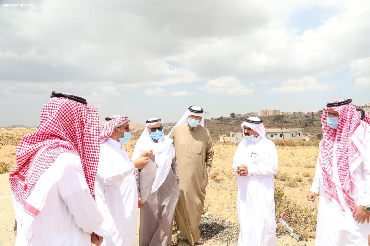 الدكتور السواط وآل هادي في جولة تفقدية لأحياء شمال مدينة الباحة