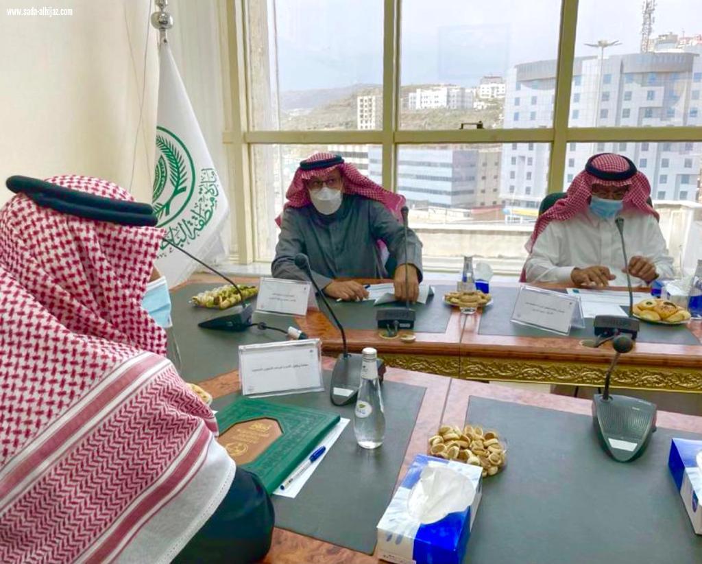 سمو أمير الباحة يرأس اجتماع بدء أعمال الاستراتيجية العمرانية لمنطقة الباحة 2030 