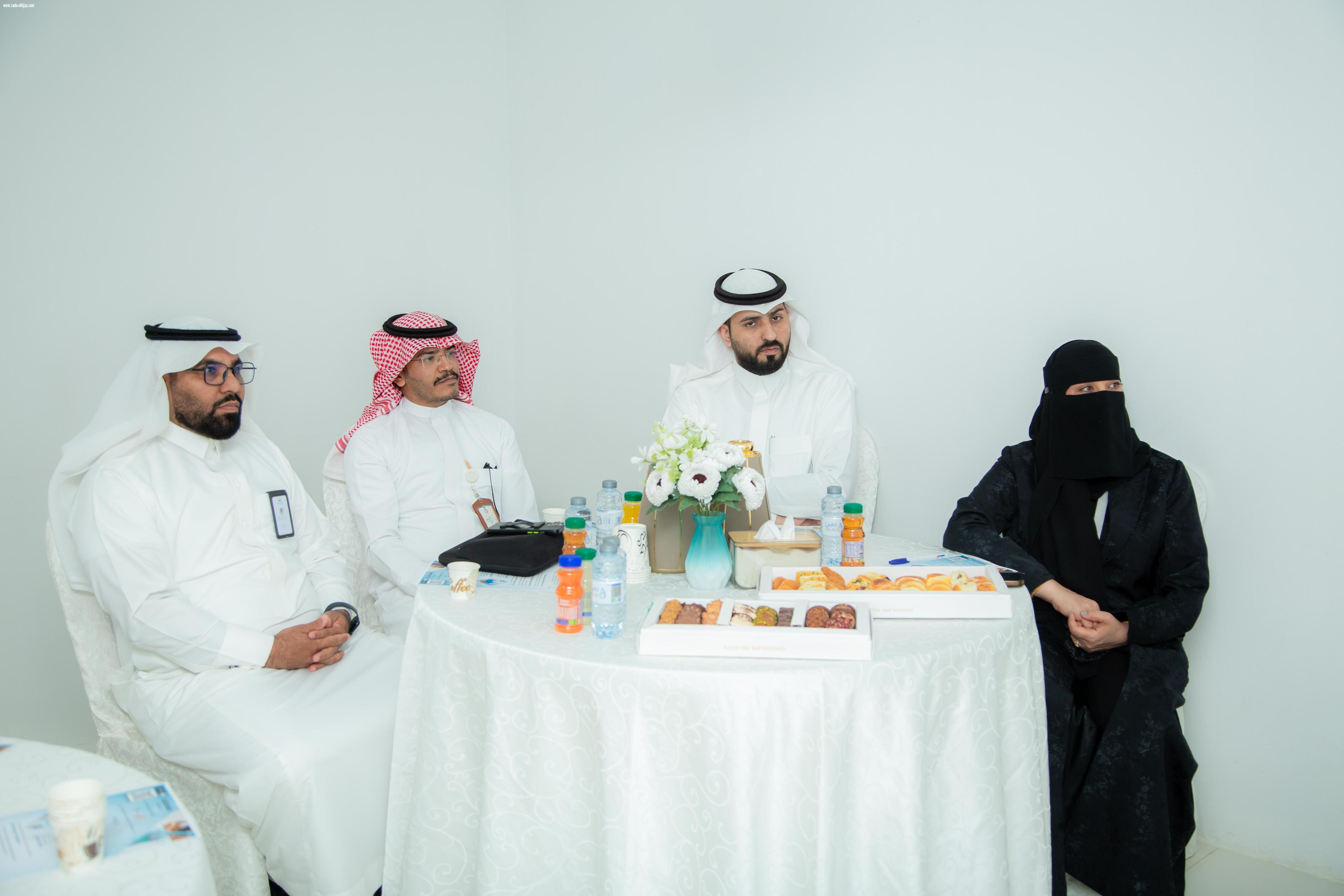 أمانة منطقة تبوك تنظم ورشة عمل حول البرنامج التثقيفي الصحي للعاملين في منشآت الغذاء والصحة العامة  