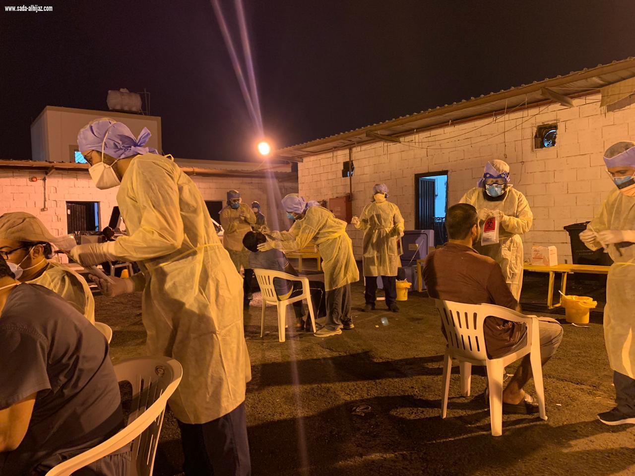 محافظ خميس مشيط يوجه اللجنة الخماسية بفحص عمال بلدية المحافظة