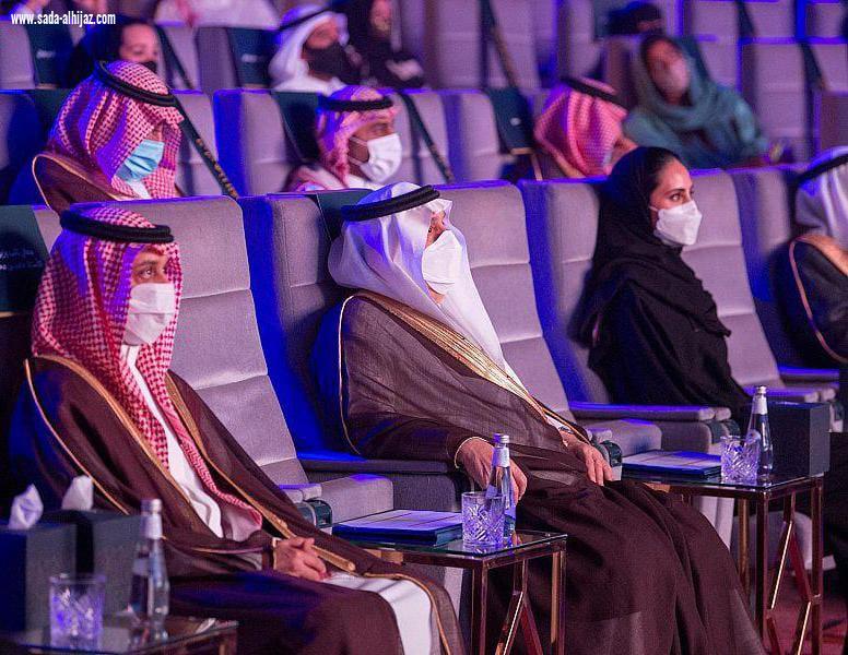 أمير الرياض يُكرم الفائزين بالجوائز الثقافية الوطنية.. والشيخ العبودي يُتوّج بـشخصية العام