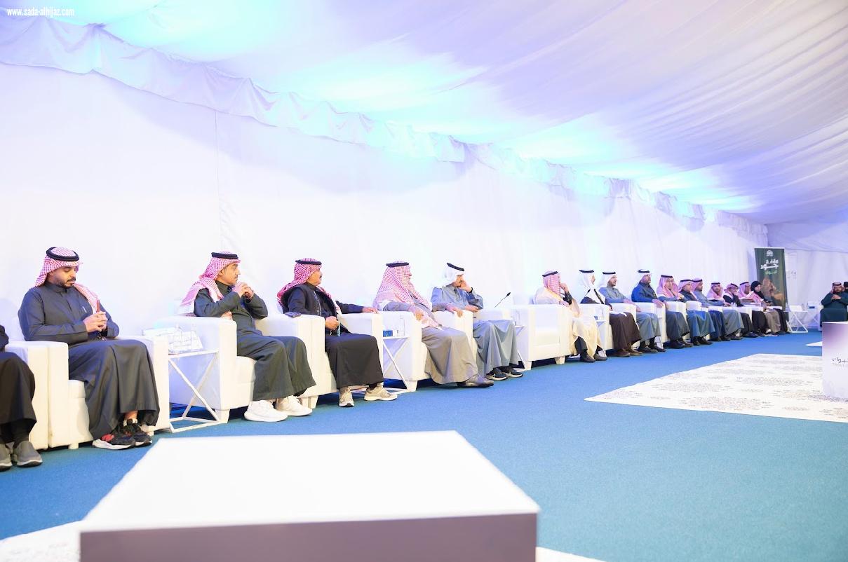 أمين تبوك يستعرض مع رجال وسيدات الأعمال بالمنطقة أبرز الفرص الاستثمارية في القطاع البلدي