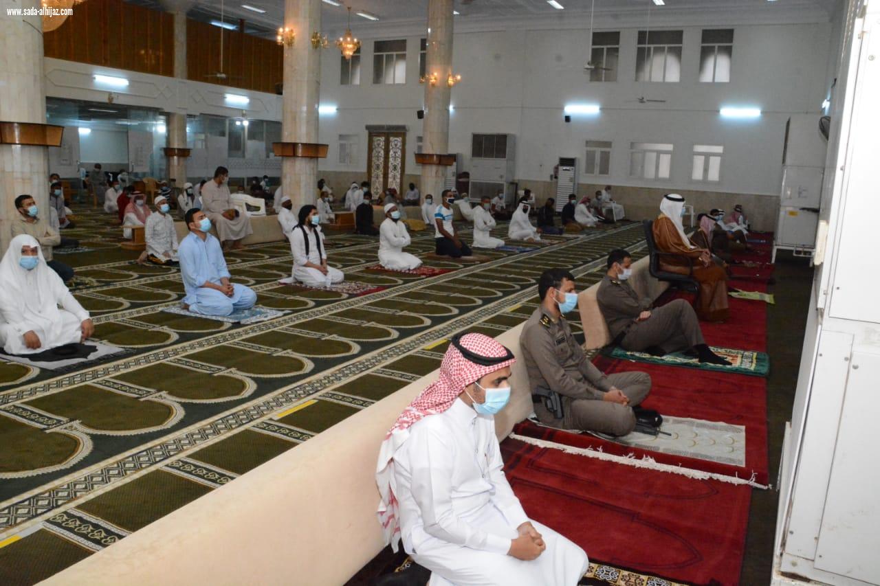 رفع التهنئة للقيادة بمناسبة شفاء خادم الحرمين الشريفين وخروجه من المستشفى    وسط إجراءات احتزازية.. محافظ صامطة يؤدي صلاة عيد الأضحى بجامع العليا