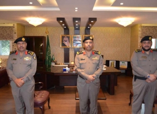 مدير شرطة الطائف يقلد العتيبي رتبته الجديدة