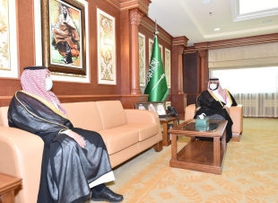 سمو نائب أمير منطقة جازان يستقبل رئيس فرع النيابة العامة المعين بالمنطقة