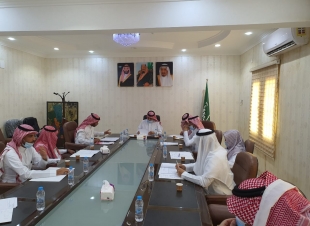 المجلس البلدي  بمحافظة بيش يعقد جلسته ٥٨