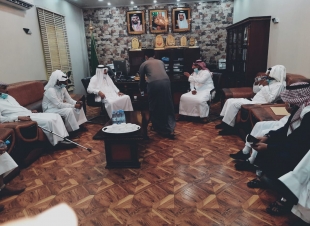 أدباء وشعراء بيش يزورون محافظ ورئيس بلدية محافظة بيش ويقدمون شكرهم لهما على الإنجازات التنموية 