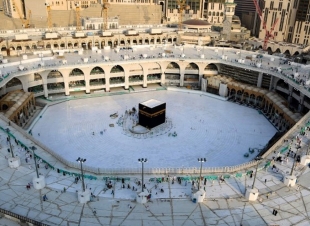 وزارة الشؤون الإسلامية تطلق «روبوت الفتوى» الإلكتروني بمسجد نمرة