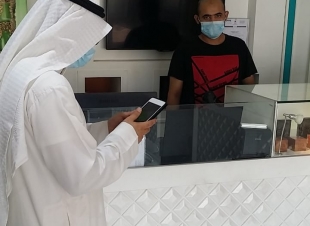 عمل رأس تنورة يضبط مخالفين لعدم تطبيق الاجراءات والبروتوكولات الاحترازية للحد من انتشار فايروس كورونا