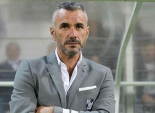 الوحدة يعلن إقالة مدربه البرتغالي إيفو فييرا