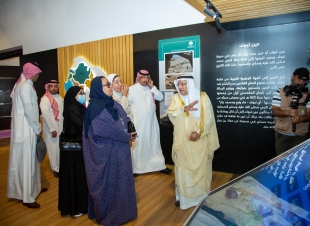 مستشار وكيل تنمية القدرات البشرية في وزارة البلديات والإسكان تطلع على المبادرات والمشروعات التنموية بمنطقة تبوك