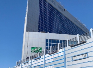 مستشفى الملك فهد بالباحة ينهي معاناة مريض من الصدمة النزفية