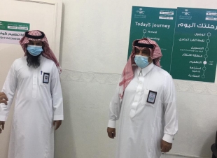 محافظ قلوة العويدي يدشن حملة لقاح كورونا بقلوة