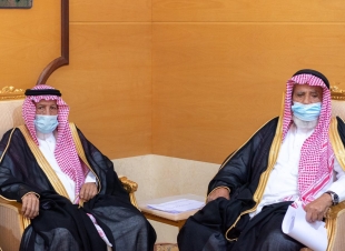 سمو أمير منطقة الباحة يجتمع مع مشائخ القبائل بحضور مدير عام لجان النظر بطلبات التملك احكام