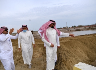 رئيس مركز الشقيق يتفقد الإجراءات الاحترازية بنقاط ذبح الأضاحي