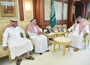 أمير منطقة جازان بالنيابة يستقبل الأمين المكلف ورئيس بلدية محافظة بيش