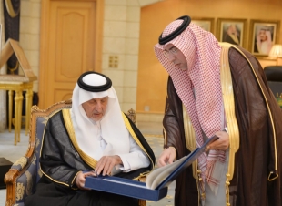 امير مكة ونائبه يستقبلا الرئيس التنفيذي لشركة إن إم سي للرعاية الصحية 