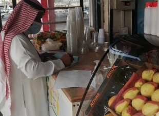 بلدية محافظة بيش تقوم  بجولات لمتابعة الإجراءات الاحترازية .