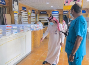 بلديه الشقيق تشدد من جولاتها الرقابيه.. وتؤكد : لاتهاون في الإجراءات الاحترازية 