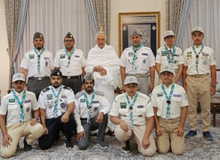 الأمير خالد الفيصل يستقبل الكشافة ويشيد بأعمالهم في خدمة الحجاج