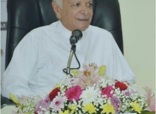 الأديب الأستاذ الإعلامي 