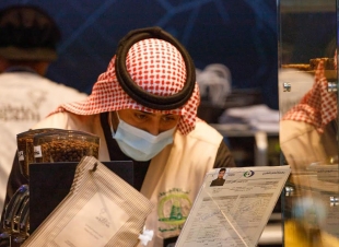 أمانة الجوف تنفذ أكثر من 1600 جولة لمراقبة تدابير كورونا وتغلق 60 منشأة مخالفة