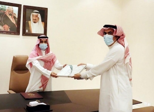 صاحب السمو الملكي الأمير فيصل بن فهد بن مقرن نائب أمير منطقة حائل يستقبل مدير عام الشؤون الصحية بمنطقة حائل 