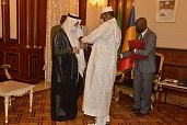 الرئيس التشادي يلتقي سفير المملكة