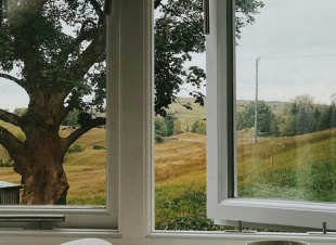 قربه يطمأنك..