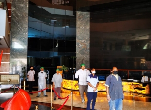 الكشف على 118 عامل بمركز صحي الهدا 