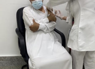 يمكن أخذ جرعتين من لقاحين مختلفين لفيروس كورونا