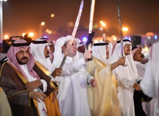 أهالي مركز خاط يبدعون ويمتعون آلاف الحضور في ختام مهرجان المجاردة شتانا غير..