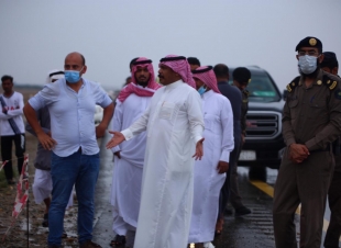 بتوجيهات سمو امير منطقة جازان وسمو نائبة وبمتابعة من امين منطقة جازان  محافظ  بيش ورئيس البلدية بمتابعة الحالة المطرية وأعمال البلدية   