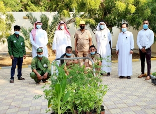 مركز صحي الرويس يفعل مبادرة لنجعلها خضراء  تحقيقاً لرؤية 2030 