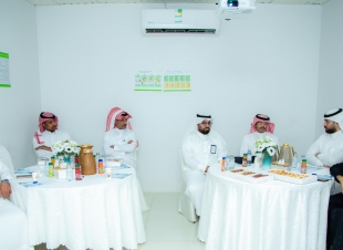 أمانة منطقة تبوك تنظم ورشة عمل حول البرنامج التثقيفي الصحي للعاملين في منشآت الغذاء والصحة العامة  