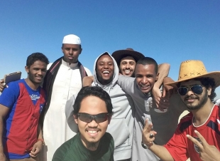 ضمن اهتمامها بطلاب المنح من دول العالم الاسلامي جامعة طيبة تنظم رحلة ترفيهية و علمية لطلابها المبتعثين إلى المنطقة الشرقية