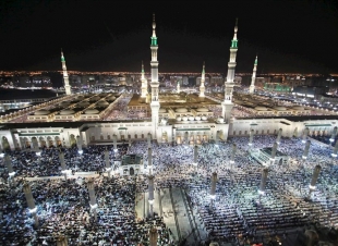 الرئاسة العامة لشؤون المسجد الحرام والمسجد النبوي تزف ثلاثة مؤذنين متميزين لمكبرية المسجد النبوي