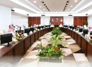 الرميح يزور الهيئة الملكية بينبع 