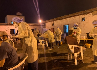 محافظ خميس مشيط يوجه اللجنة الخماسية  بفحص عمال بلدية المحافظة