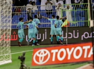 بالصور صاروخية ميليسي تحلق بالهلال في الصدارة 